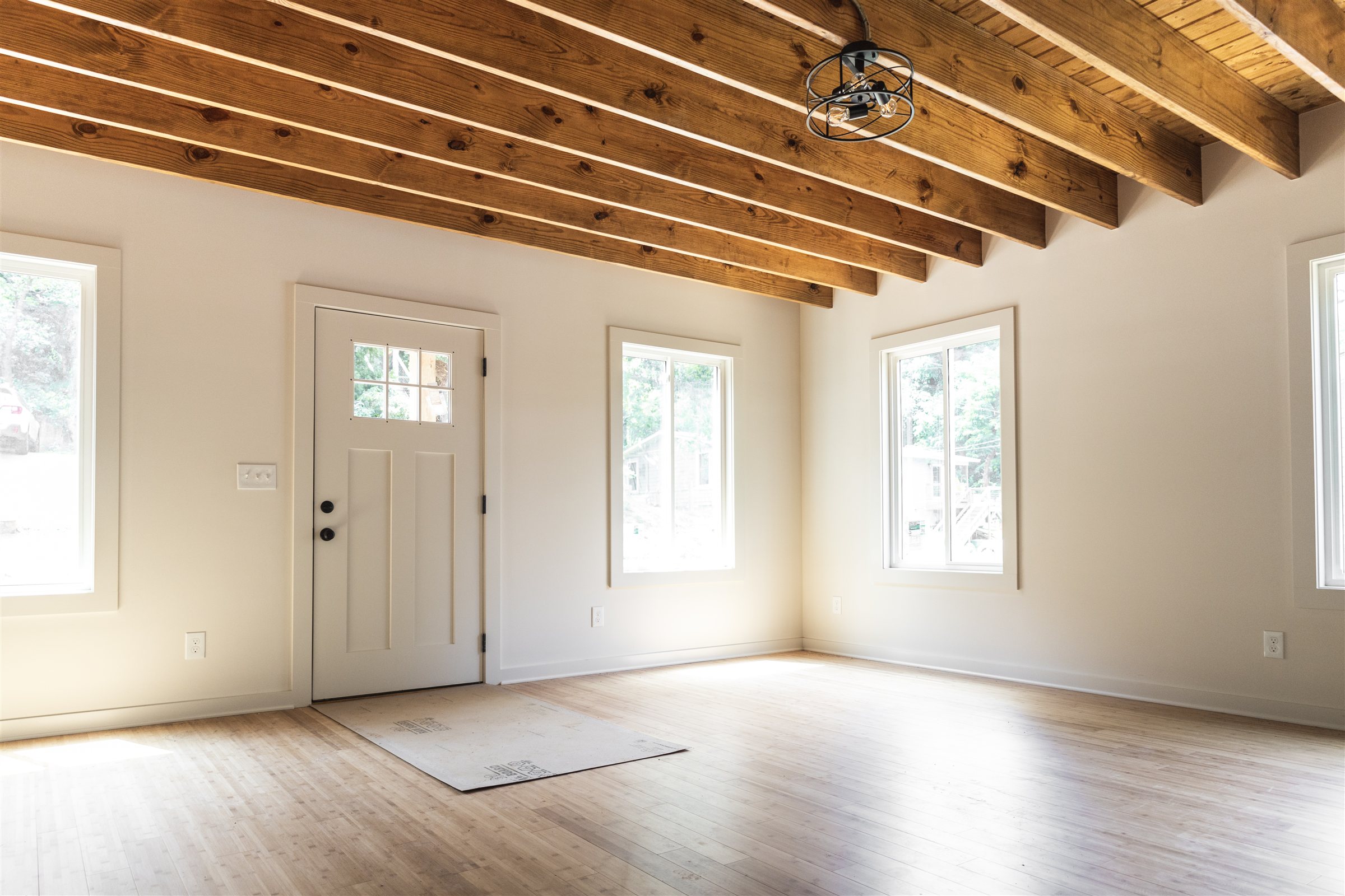 Standard Cottage 3 Bed, living room with exposed beam ceiling